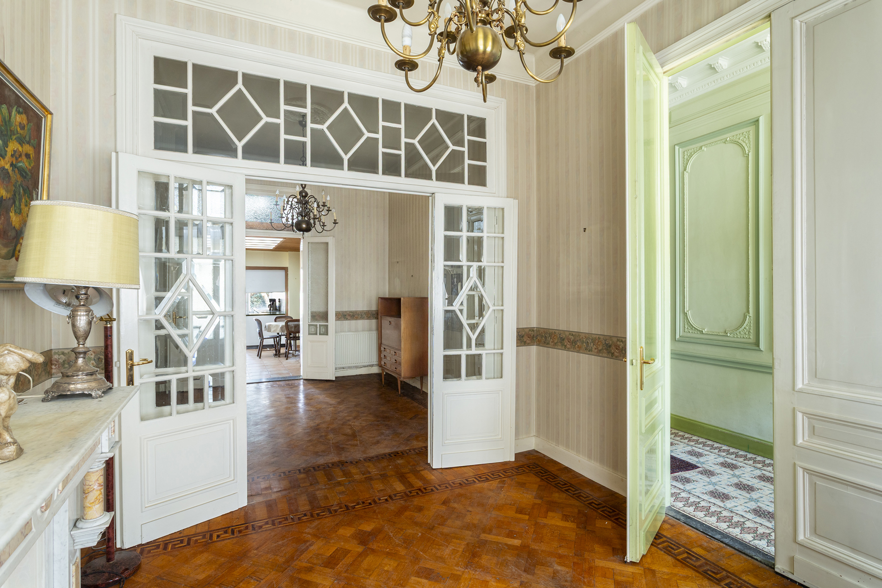 Te renoveren herenwoning met ruime tuin in Zurenborg - foto 2