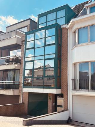 *rustig gelegen in doodlopend straatje doch vlak bij de zee*kleine residentie-eerste verdiep*INSTAPKLAAR*ruime leefruimte met open...
