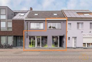 Wil jij jouw zaak met een professionele uitstraling naar buiten laten komen? Bekijk dan zeker dit energiezuinig, recent gerenoveerd...