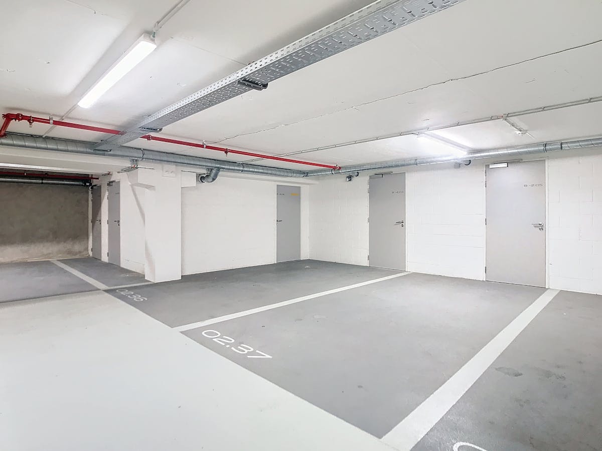 Ondergrondse staanplaats met berging te huur in Antwerpen - foto 3