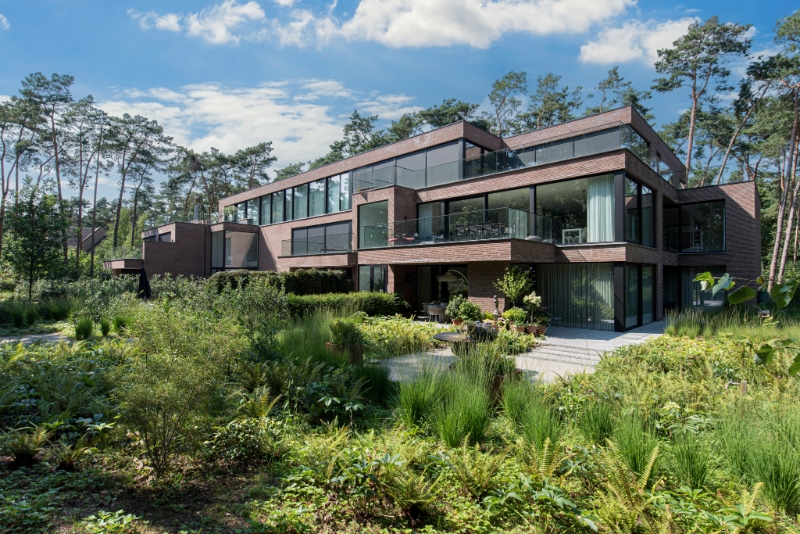 Uniek en volledig bemeubeld nieuwbouwappartement ca 216m2 in een oase van groen en rust - photo 2
