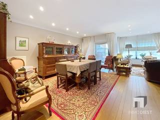 LUXE APPARTEMENT IN TESSENDERLO-HAM MET UITSTEKENDE LIGGING Dit indrukwekkende appartement van 176 vierkante meter ligt in het hartje van...