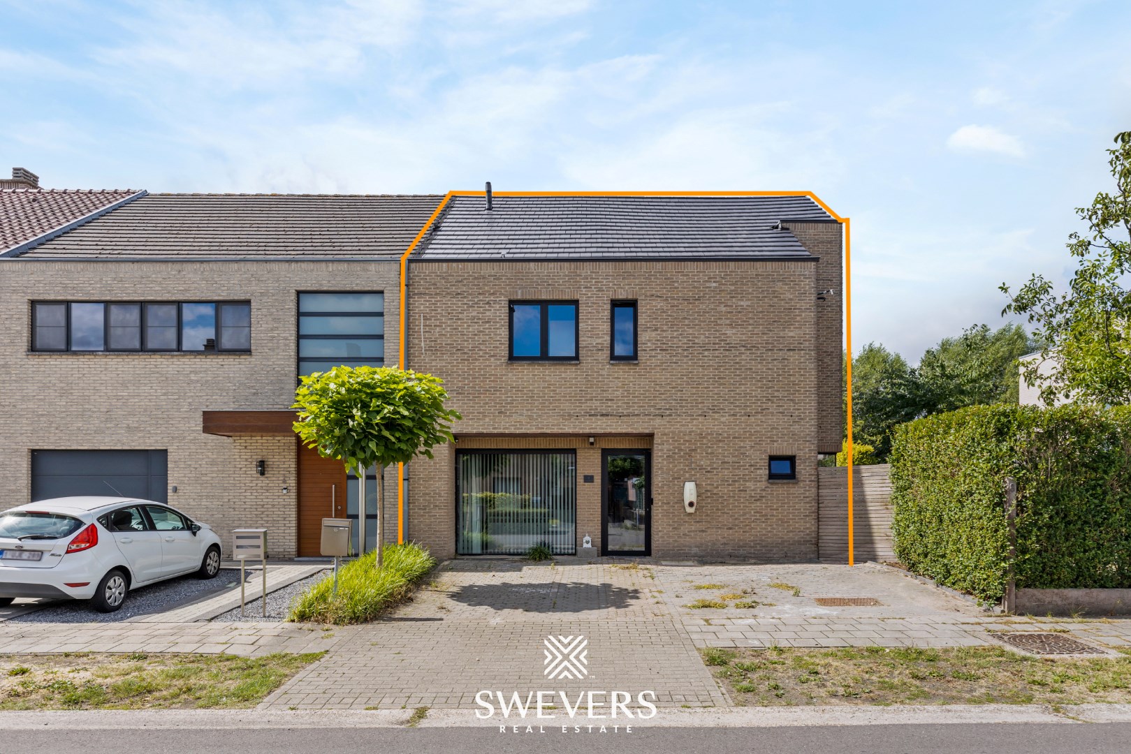 Vernieuwde halfopen gezinswoning (220 m²) met zuidgerichte tuin in Hasselt - foto 1