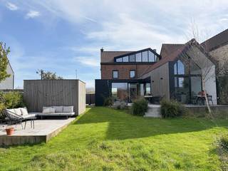Wonen in alle rust, met een uitzonderlijk open landschap als dagelijkse achtergrond in een mooi afgewerkte woning. Deze recente renovatie focust...