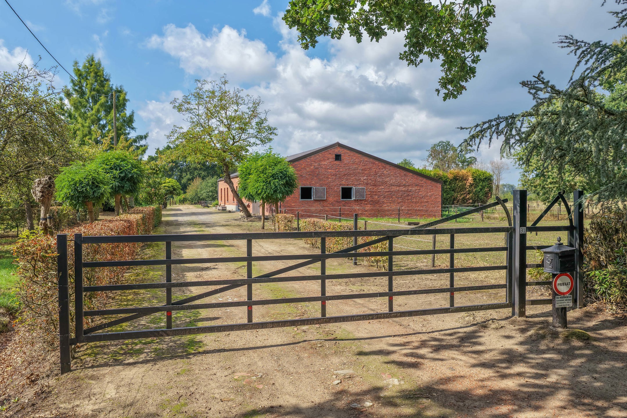 Unieke hoeve op een domein van maar liefst 8,56 Ha - foto 3
