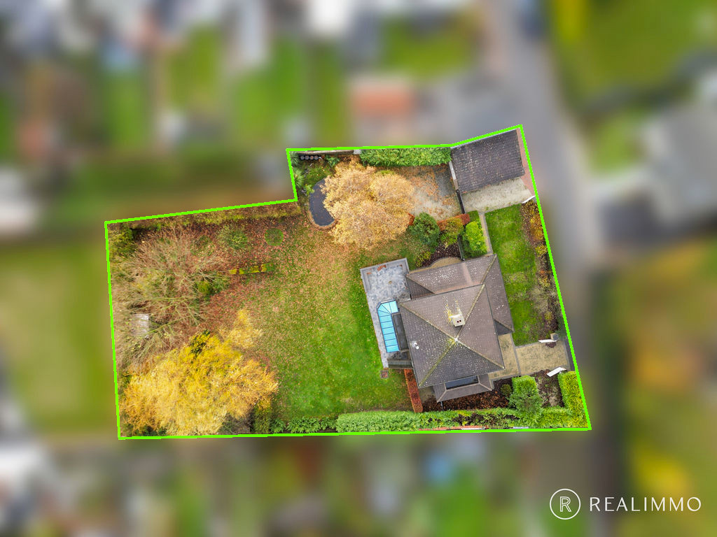 Villa surprenante sur 1.699 m² ! - photo 2