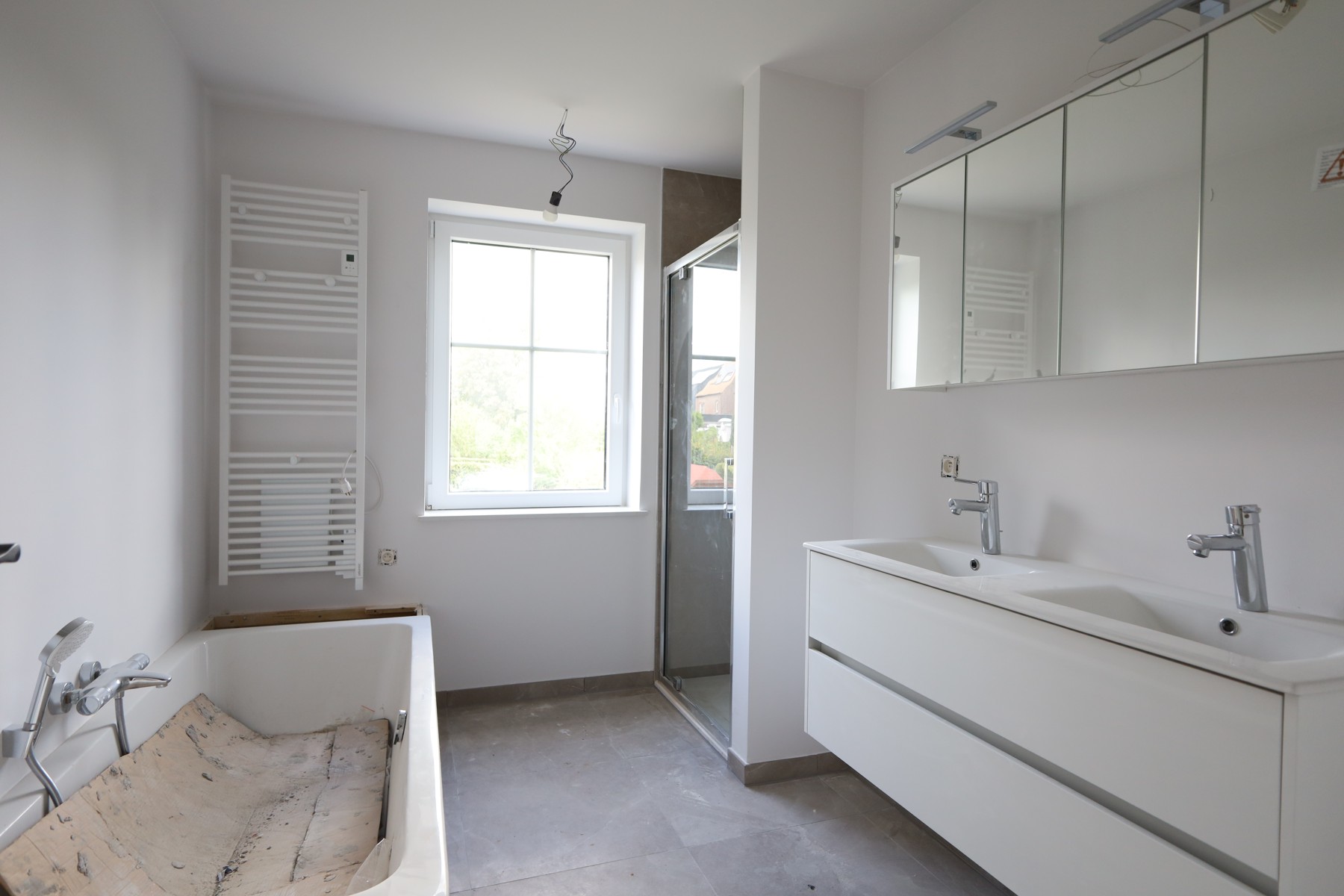 DERNIERE OPPORTUNITE, MAGNIFIQUEMENT FINI, NOUVELLE MAISON PRETE A AMENAGER à 6% * - photo 4