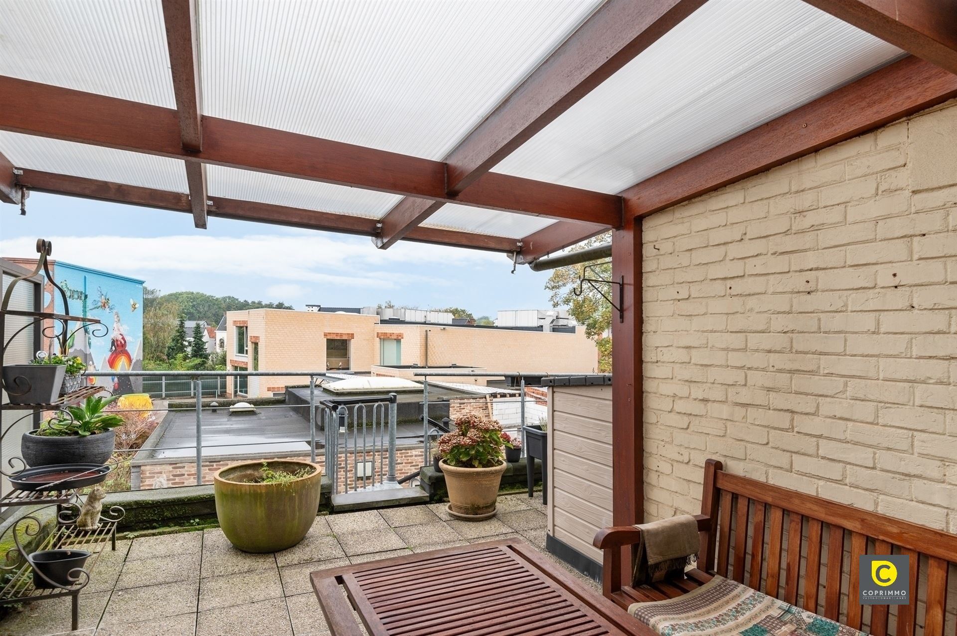 Handelsgelijksvloers met duplex appartement - foto 4