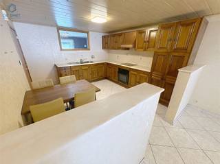 Appartement de Plain-Pied dans un Emplacement Idéal à Geraardsbergen !Vous recherchez un appartement confortable et prêt à emménager, idéalement...