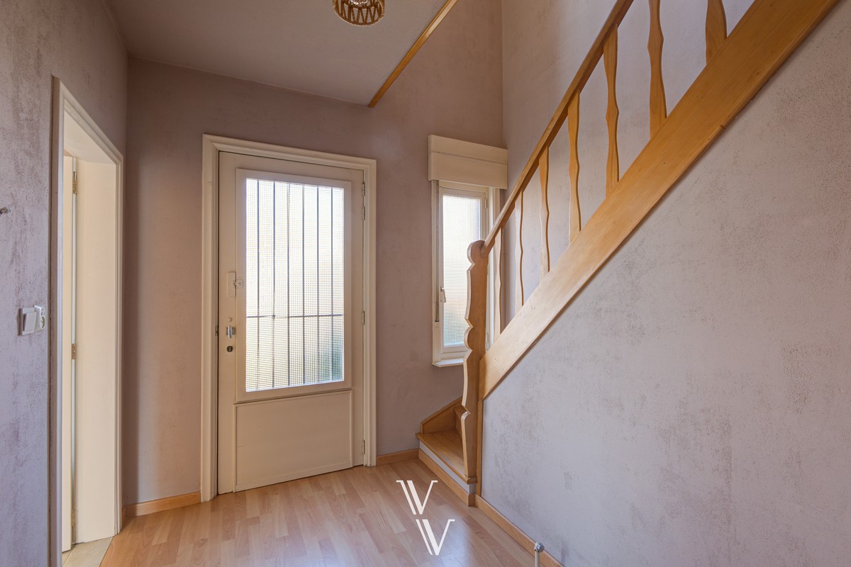 Charmante vrijstaande gezinswoning met tuin en oprit - foto 4