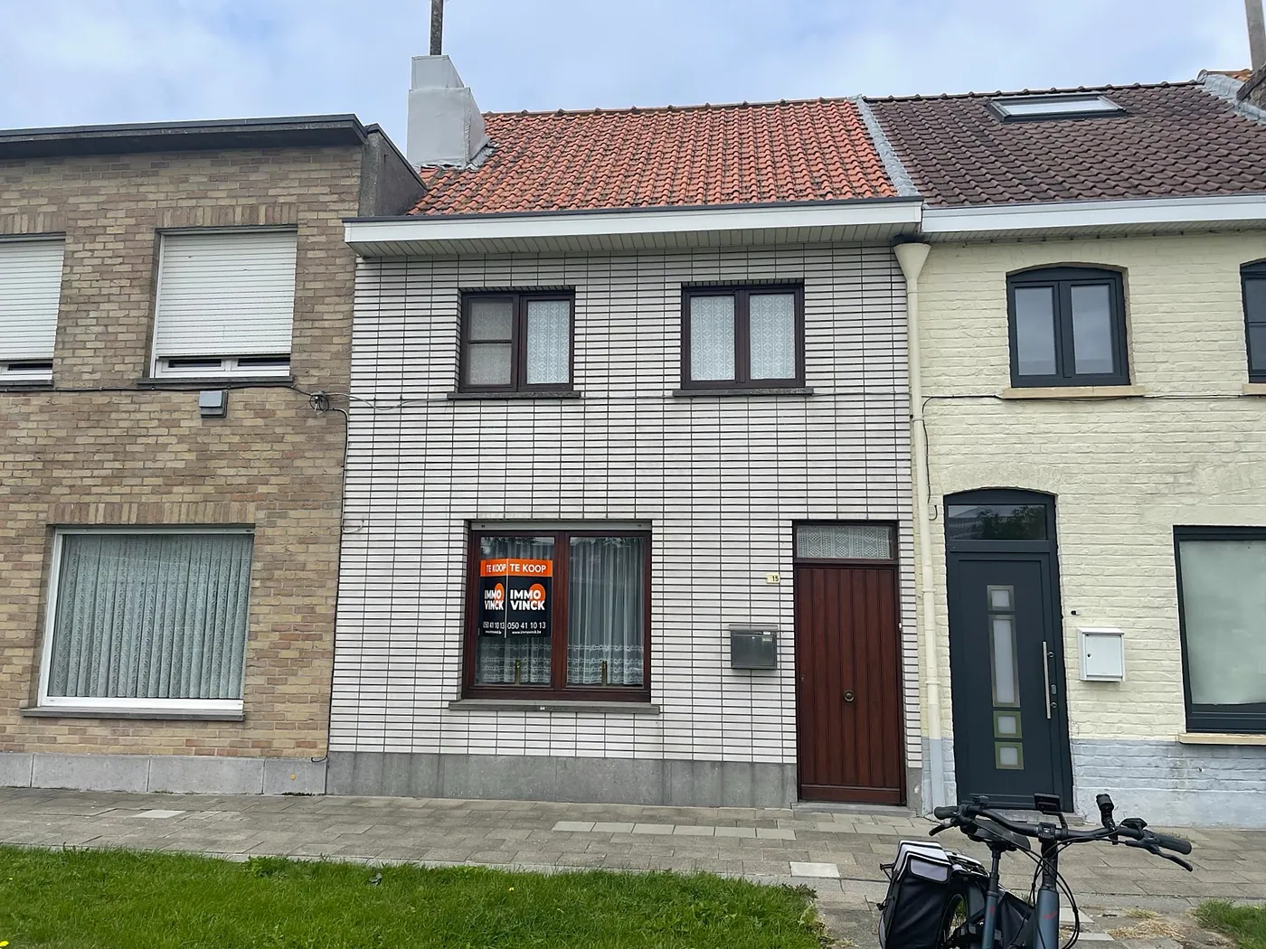 Karaktervolle Authentieke Woning met 2 Slaapkamers en Royale Buitenkoer in Wenduine - foto 1