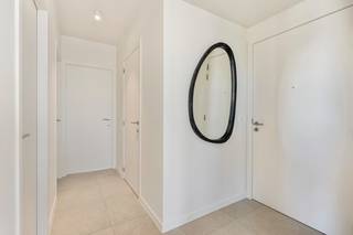 Nieuwbouwproject ‘<strong>Elegant Wonen’</strong> biedt een aangename woonomgeving met een centrale binnentuin, in het bruisende Sint-Truiden. In dit nieuwbouwproject in afwerkingsfase hebben we nog enkele prachtige appartementen te koop! Appartement G102 bijvoorbeeld heeft een bewoonbare oppervlakte van 88m2, beschikt over 2 ruime slaapkamers en heeft een aangenaam terras.<br /><br />Ook dit nieuwbouwappartement beschikt over een eigen warmtepomp en PV-panelen om zo uw energiefactuur tot een minimum te beperken. Een groot pluspunt als toekomstige woonst of duurzame en kwalitatieve investering!<br /><br />Voor meer informatie ontvangen we u graag ter plaatse of bij ons op kantoor om dit prachtige project tot in de puntjes toe te lichten. Bel nu Elien Mombaerts op het nummer 0470/38.21.30.