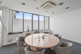 Looking for a well-located dealership/showroom with maximum visibility? On the busy Mechelsesteenweg in Vilvoorde, we are offering a...