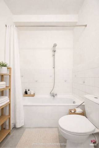 Living here means enjoying the very best of the city on foot. Just steps from the prestigious Avenue Louise and the lively Place Fernand Cocq,...