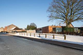 TO THE POINT VERKOOPDe prijs is een instelprijs, u kan een bod uitbrengen op, onder of boven deze prijs.Biedingen kunnen worden toegestuurd via mail...