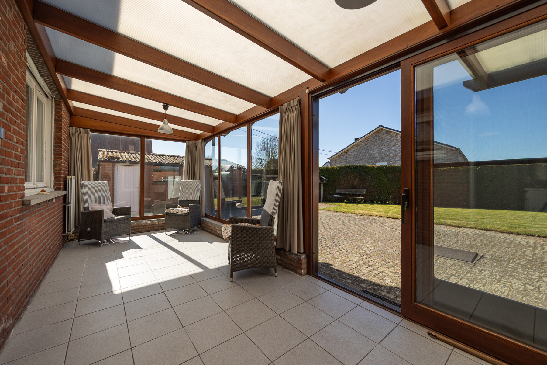 Te renoveren gezinswoning met veel mogelijkheden op 738m² - foto 3