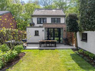 Sijlvolle open bebouwing in een rustige, groene omgeving nabij het centrumIn een rustige, boomrijke straat in een groene en gegeerde woonomgeving...