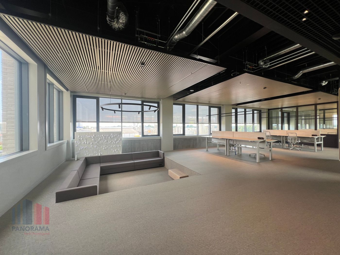 20 workshops at prime location In The Yard business centre near E40 - photo 3