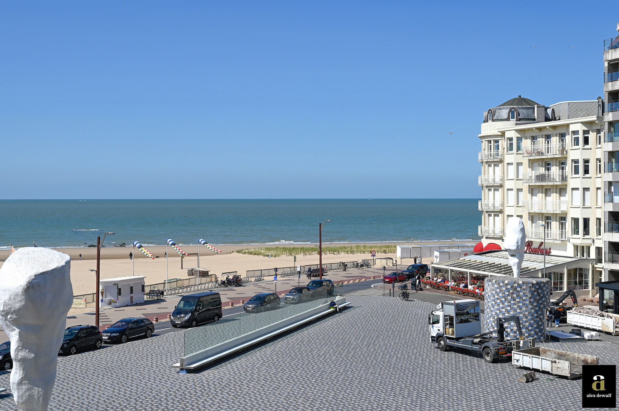 Appartement met 5 slaapkamers en 10m gevel te Rubensplein. - foto 5