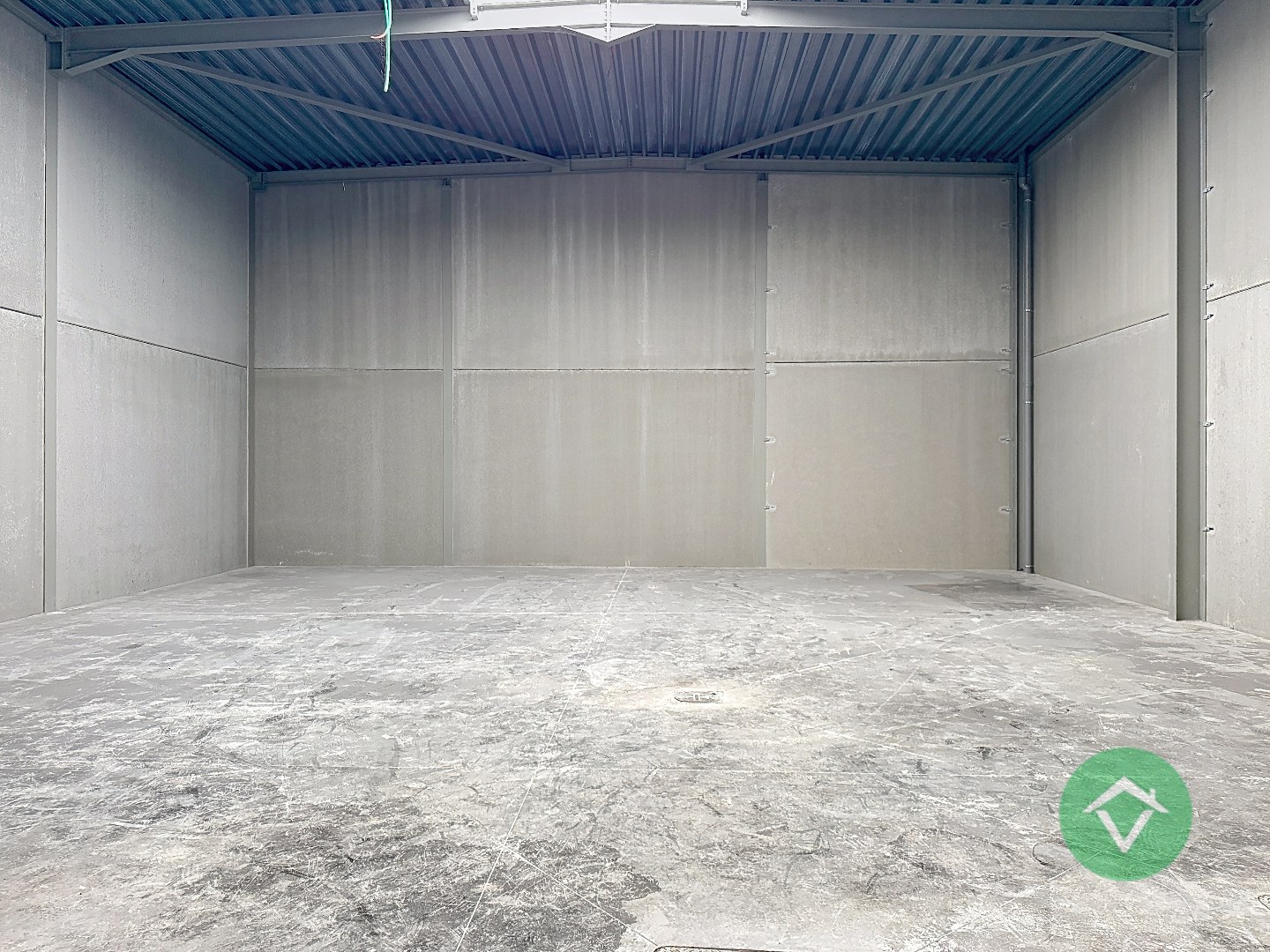 Nieuwbouw loods KMO-UNIT te koop – 192 m² met 2 parkeerplaatsen inbegrepen op de industriezone te Aartrijke - foto 3