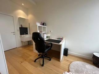 <span><strong>**ACADEMIEJAAR 2026-2027 - KAMER EIGEN SANITAIR**</strong></span><br /><br />In de Justus Lipsiusstraat 50 kan je deze kamer met eigen sanitair terug vinden. De kamer bevindt zich op de tweede verdieping, wordt bemeubeld aangeboden en beschikt over een lavabo in de kamer en een eigen badkamer buiten de badkamer.<br /><br />Het gebouw beschikt over een gemeenschappelijke keuken en een terras met tuin waar alle studenten samen kunnen komen om te ontspannen. De locatie is een uiterste troef, zo ben je op wandelafstand van Leuven station, de Bondgenotenlaan en allerlei campussen, ...<br /><br /><span><strong>Interesse of een bezoek ter plaatse? Contacteer ons via 016 229 228 of via verhuur@connect-immo.be </strong></span><br /><br />Beschikbaar vanaf 15 september 2026!<br />Huurprijs: €645 +<strong> €1.560 vaste kosten op jaarbasis + afrekening nutsvoorzieningen</strong>