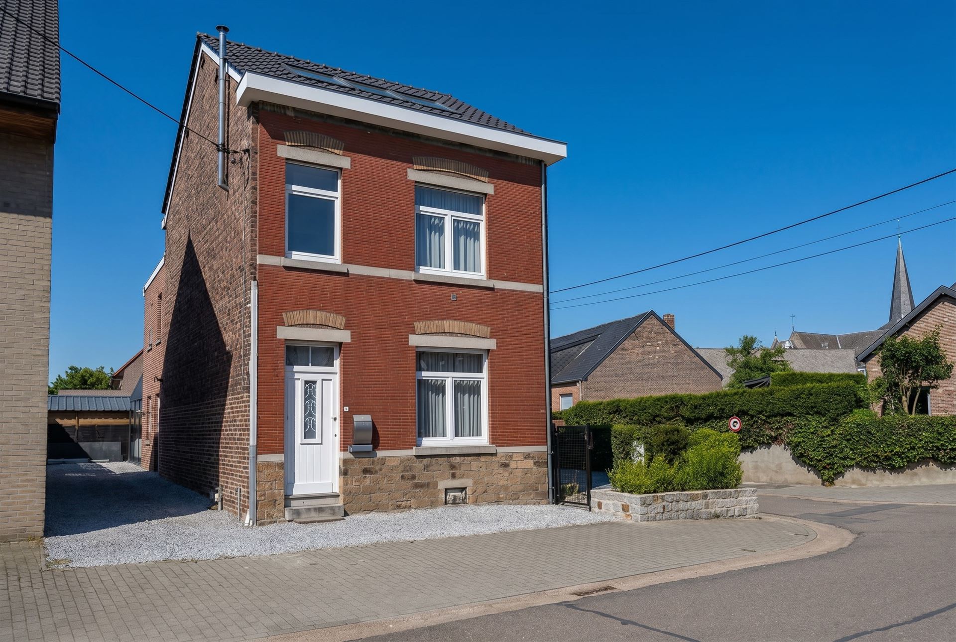Gerenoveerde woning (213m²) met 4 slaapkamers in het rustige Moelingen (Voeren) - foto 4