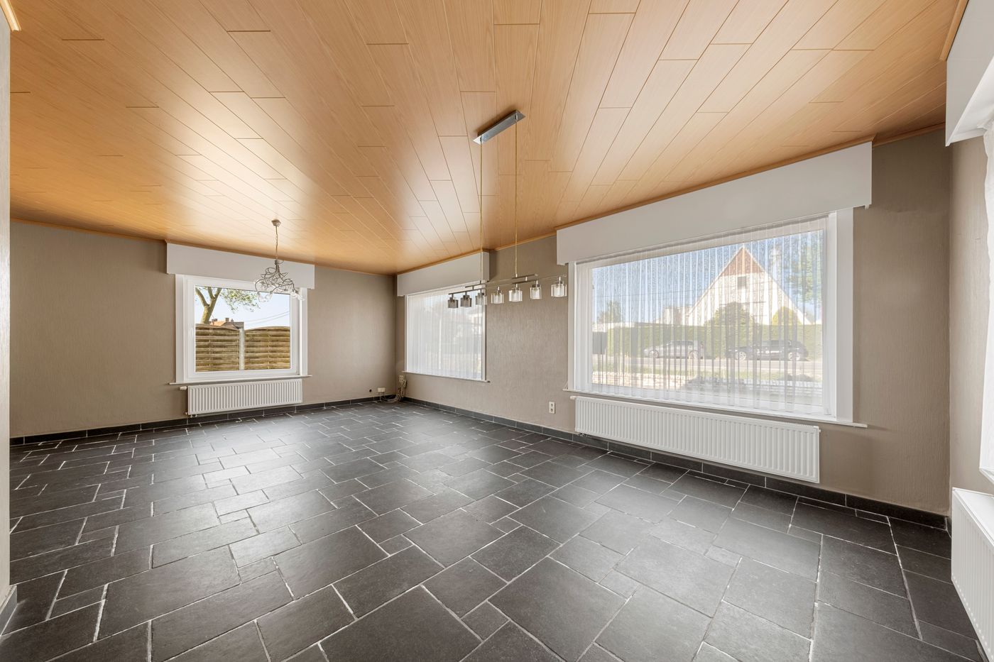 Karaktervolle woning met grote loods en ruime garage op 1.665 m² in Ichtegem - foto 5