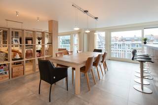 Appartement exceptionnellement spacieux avec quatre chambres, deux salles de bains et une terrasse ensoleillée dans le centre de Nieuwpoort-Bad...