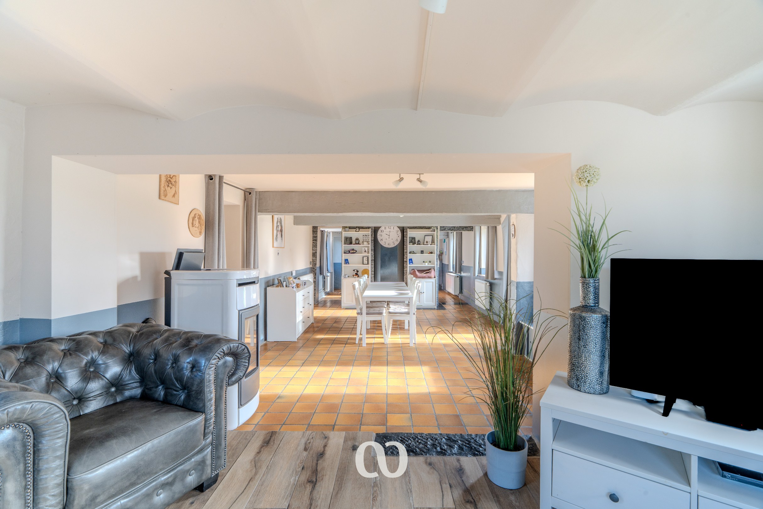 Beautifully situated villa with swimming pool - photo 5