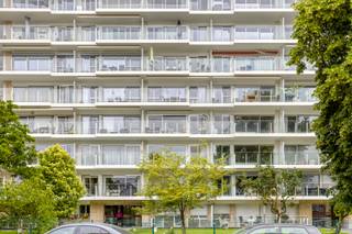 2-slaapkamerappartement met kelderberging en garagebox – EPC: 223 (label C)Dit appartement bevindt zich op de derde verdieping van de residentie en...