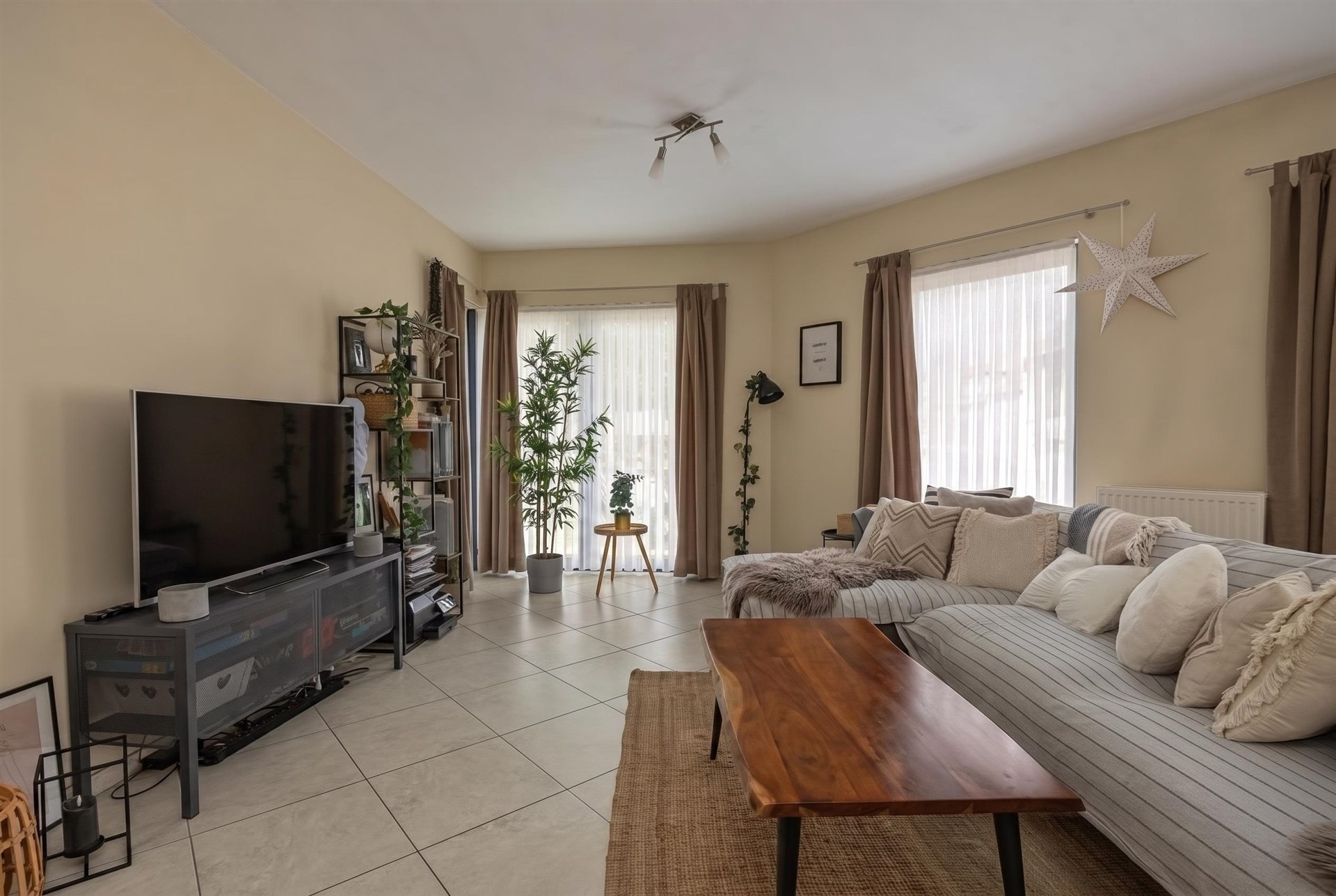 Uitstekend gelegen gelijkvloersappartement met 2 slaapkamers &amp; garage (99m²) - foto 3