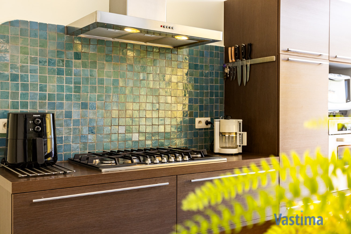 Instapklare stadswoning met tuin: ruimte, licht en comfort in één - foto 3