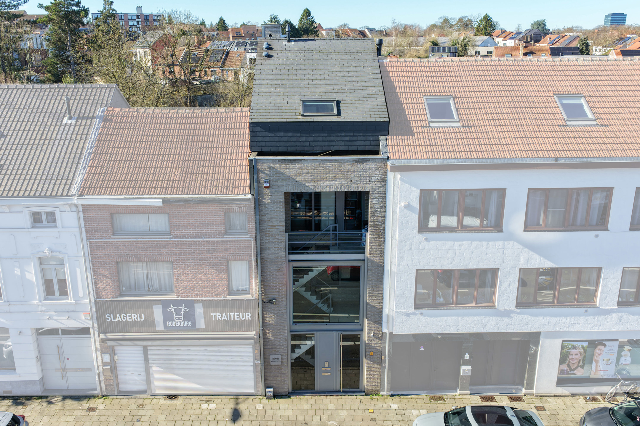 Opbrengsteigendom met kantoor en duplexappartement - foto 2