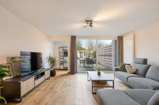 Ben je op zoek naar een gezellige, instapklare woning op een TOPlocatie? GEVONDEN!!!!Het openbaar vervoer en winkels zijn allemaal gelegen op...