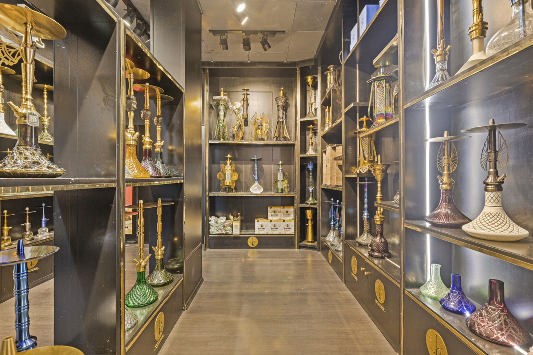 Commercieel gelijkvloers met een mega ruime opslagplaats!  - foto 5