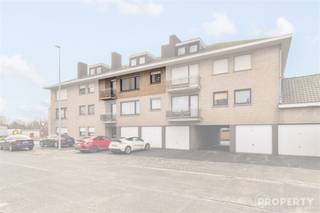 Instapklaar 2-slaapkamerappartement met garage op de derde verdieping te Roeselare!Ontdek dit lichtrijke appartement, ideaal voor wie comfortabel...