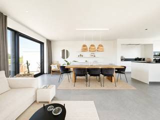 Bezoekmoment maandag 24/08 tussen 17:00u en 18:00u, <strong>mits het maken van een afspraak! </strong><br /><br />Op zoek naar een unieke en instapklare woning op een prachtige locatie? Deze moderne woning, gelegen aan Berg 31A in Deinze (Meigem), combineert comfort, duurzaamheid en een schitterend uitzicht! Met een bewoonbare oppervlakte van 190m² en een slimme indeling over 2 verdiepingen, biedt dit huis alles wat je nodig hebt voor een luxueus en energiezuinig leven.<br /><br /><strong>Indeling:</strong>
<ul>
<li>Gelijkvloers:
<ul>
<li>3 ruime slaapkamers;</li>
<li>Toilet;</li>
<li>Moderne badkamer met bad, douche en wastafel;</li>
<li>Garage, ideaal voor het veilig opbergen van je wagen of extra opbergruimte.<br /> </li>
</ul>
</li>
<li>1e verdieping
<ul>
<li>Ruime leefruimte en volledig uitgeruste keuken, waar je dankzij de verhoogde ligging volop kan genieten van de prachtige vergezichten;</li>
<li>Praktische berging voor extra opslag;</li>
<li>Toilet.</li>
</ul>
</li>
</ul>
<strong>Duurzaamheid en comfort:</strong>
<ul>
<li>Zonnepanelen en een lucht/water-warmtepomp zorgen voor een energiezuinige woning;</li>
<li>Regenwaterrecuperatie via een regenwaterput van 10.000 liter, ideaal voor het spoelen van de toiletten, de wasmachine en de buitenkraan;</li>
<li>Voorzien van een waterverzachter;</li>
<li>Instapklaar: de woning is volledig geschilderd en voorzien van inbouwverlichting en raamdecoratie.</li>
</ul>
<strong>Pluspunten:</strong>
<ul>
<li>Energie-efficiënt: dankzij de zonnepanelen en warmtepomp geniet je van een lage energiefactuur;</li>
<li>Instapklaar: geen bijkomende kosten voor schilderwerken of verlichting, alles is reeds voorzien;</li>
<li>Tuin: een mooie tuin om van de rust en de natuur te genieten.</li>
</ul>
<strong>Ligging:</strong>
<ul>
<li>Natuur: gelegen in het rustige en groene Meigem, ideaal voor wie houdt van wandelingen in de natuur of fietstochten door het Vlaamse platteland;</li>
<li>Mobiliteit: vlotte verbindingen naar Deinze en omliggende steden zoals Gent. De woning ligt nabij belangrijke verbindingswegen, terwijl je toch geniet van de rust van het platteland;</li>
<li>Horeca en winkels: verschillende gezellige restaurants, cafés en winkels bevinden zich in de buurt, zowel in Deinze als in de omliggende dorpen.</li>
</ul>
<br />Deze woning biedt een perfecte balans tussen rust, comfort en moderne duurzaamheid. Maak snel een afspraak om deze unieke huurwoning te bezichtigen!<br /><br />Huurprijs: 1 420,00 euro<br />Beschikbaar: 01/11/2026 <br /><br />Heeft u graag meer informatie of een bezoek gepland? Aarzel dan niet om ons te contacteren op 09 395 05 40 of verhuur@concept-home.be