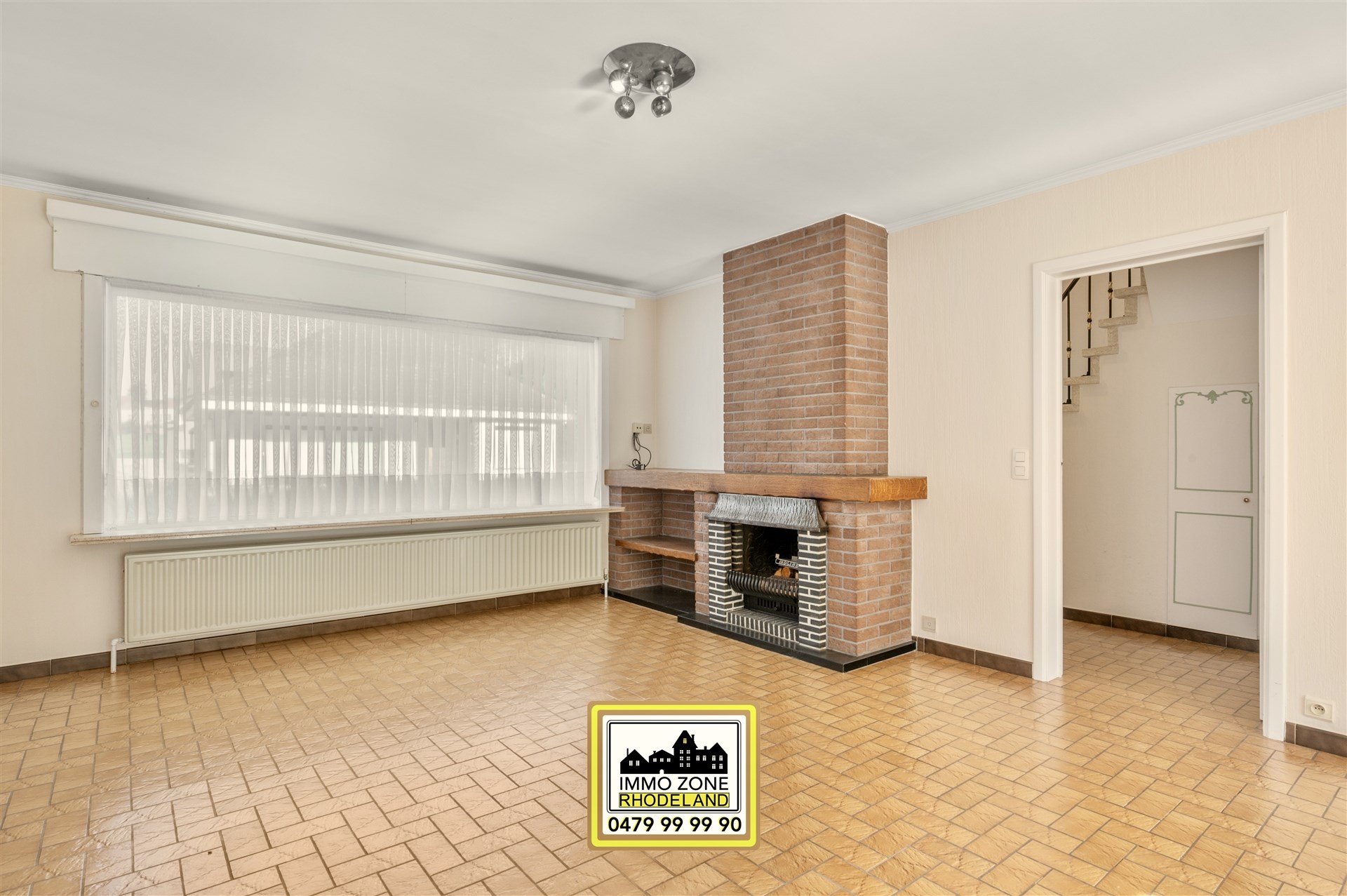 Op te frissen halfopen woning met 3 slpks, garage en tuin - foto 4