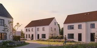 Halfopen bebouwing met 3 - 5 slaapkamers en een perceelsoppervlakte van 289 m². Deze woning is duurzaam ontworpen en haalt een E-peil van E20. Dankzij geothermie, zonnepanelen en doordachte architectuur woon je energiezuinig én comfortabel. Nevele Loveling biedt een ideale mix van rust en bereikbaarheid. De centrale groenzone en de autoluwe straten laten toe om hier rustig met je gezin in het groen te wonen. Op wandelafstand vind je dagelijkse voorzieningen zoals winkels, scholen en horeca. <br /><br />Interesse of vragen? Ga naar www.matexi.be/nevele of contacteer vrijblijvend onze sales consultant op 09 298 56 95.