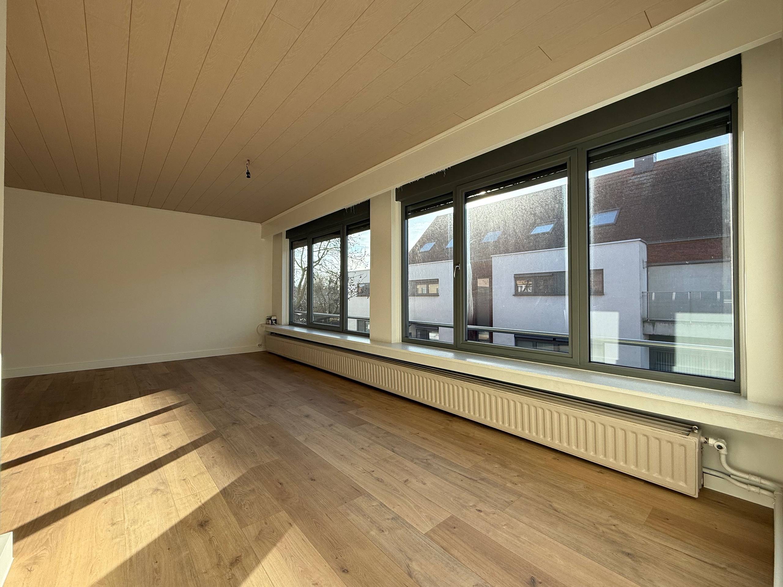 Apartment for sale in Zwijndrecht with 3 bedrooms - photo 5