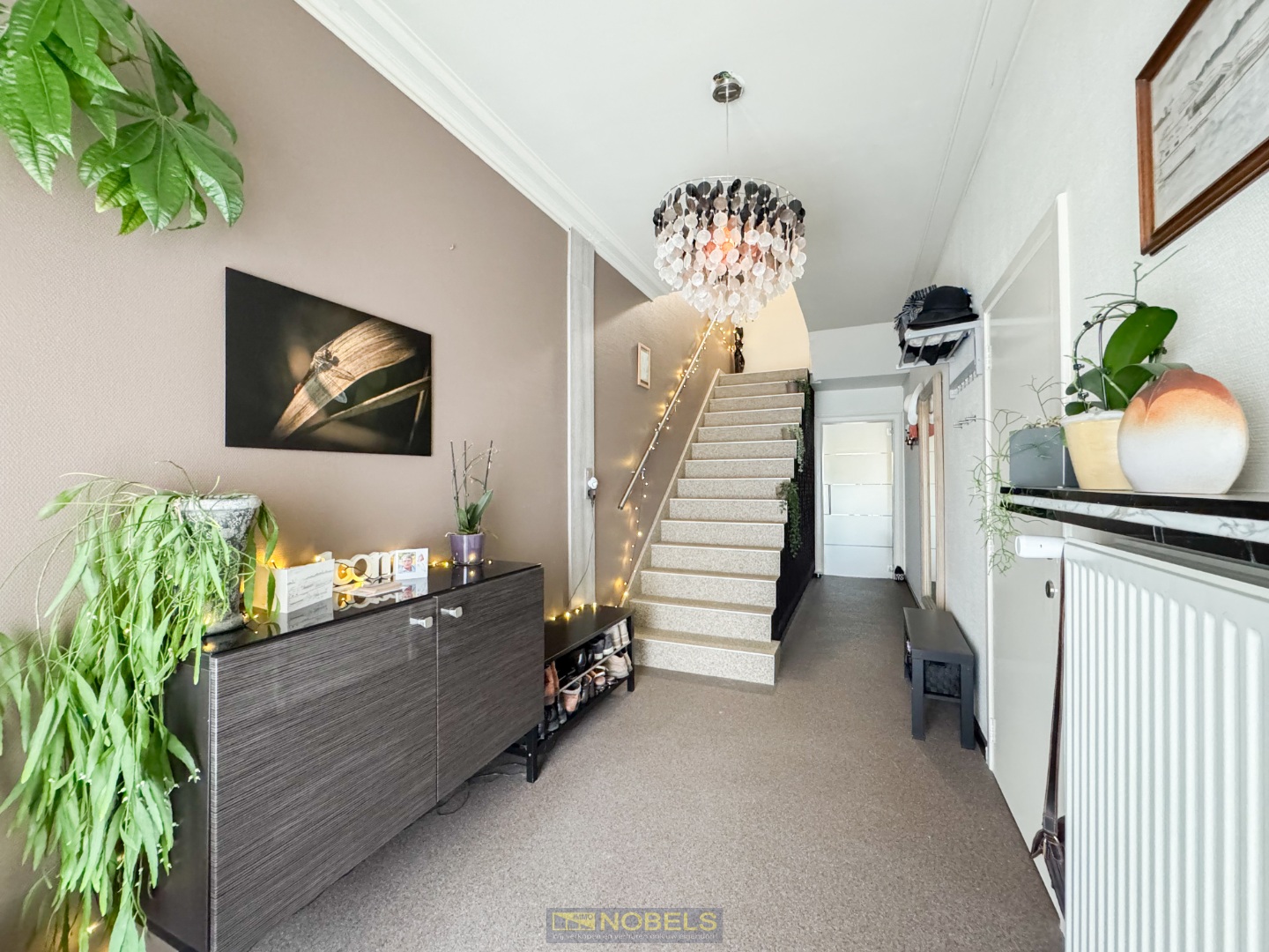 Te koop, Energiezuinige gezinswoning met tuin op uitstekende locatie te Sint-Lievens-Houtem! - foto 4