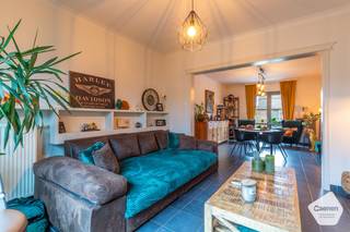 OPENDEURDAG OP VRIJDAG 19 DECEMBER 2025 tussen 14u00 en 18u00 ( op afspraak)U kunt een BOD uitbrengen op deze woning, rekening houdend met de...