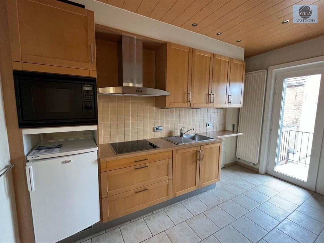 HANDELSHUIS EN APPARTEMENT MET 5 SLAAPKAMERS - foto 5