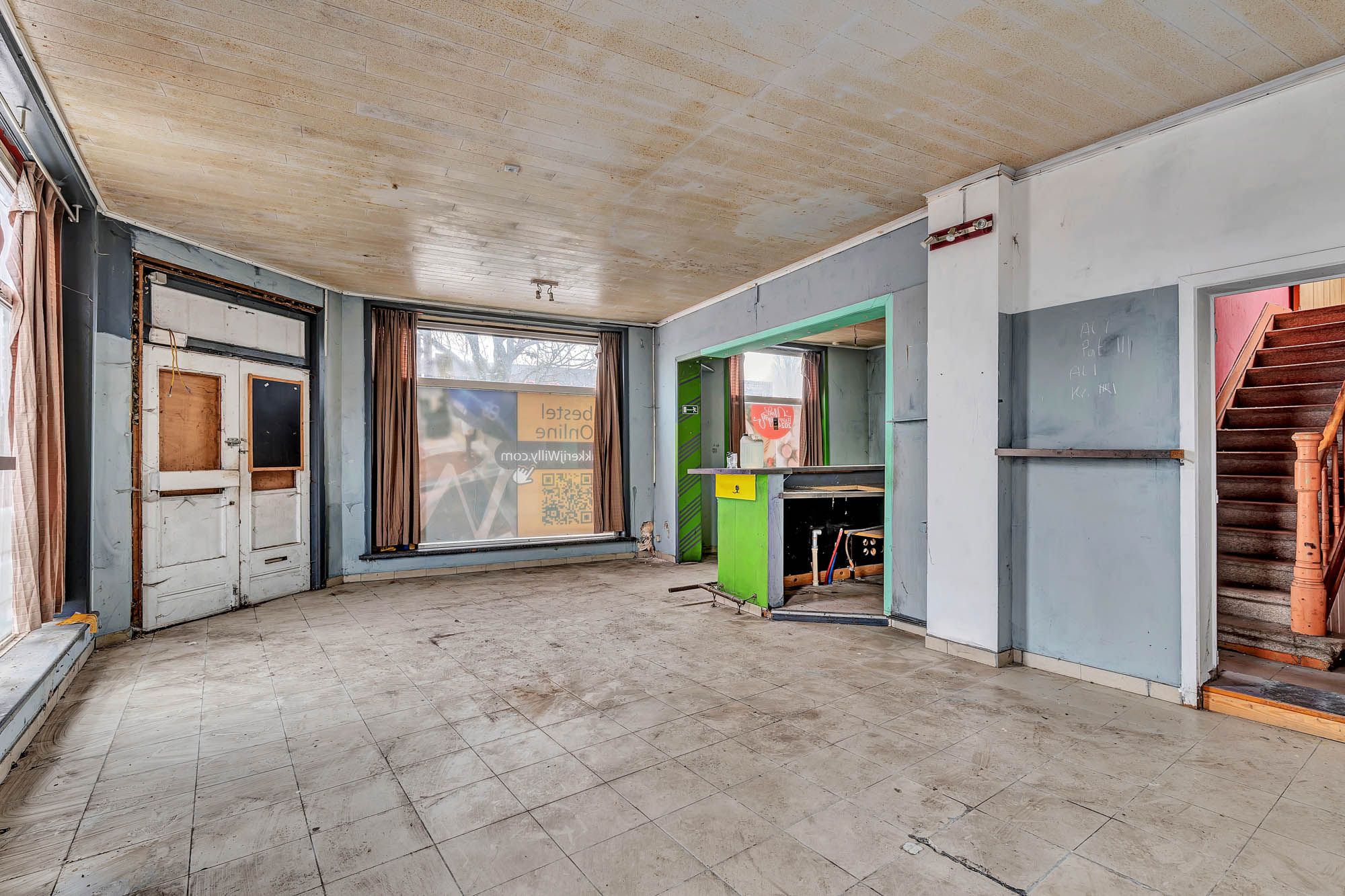 Volledig te renoveren handelspand met woonst op toplocatie - foto 5