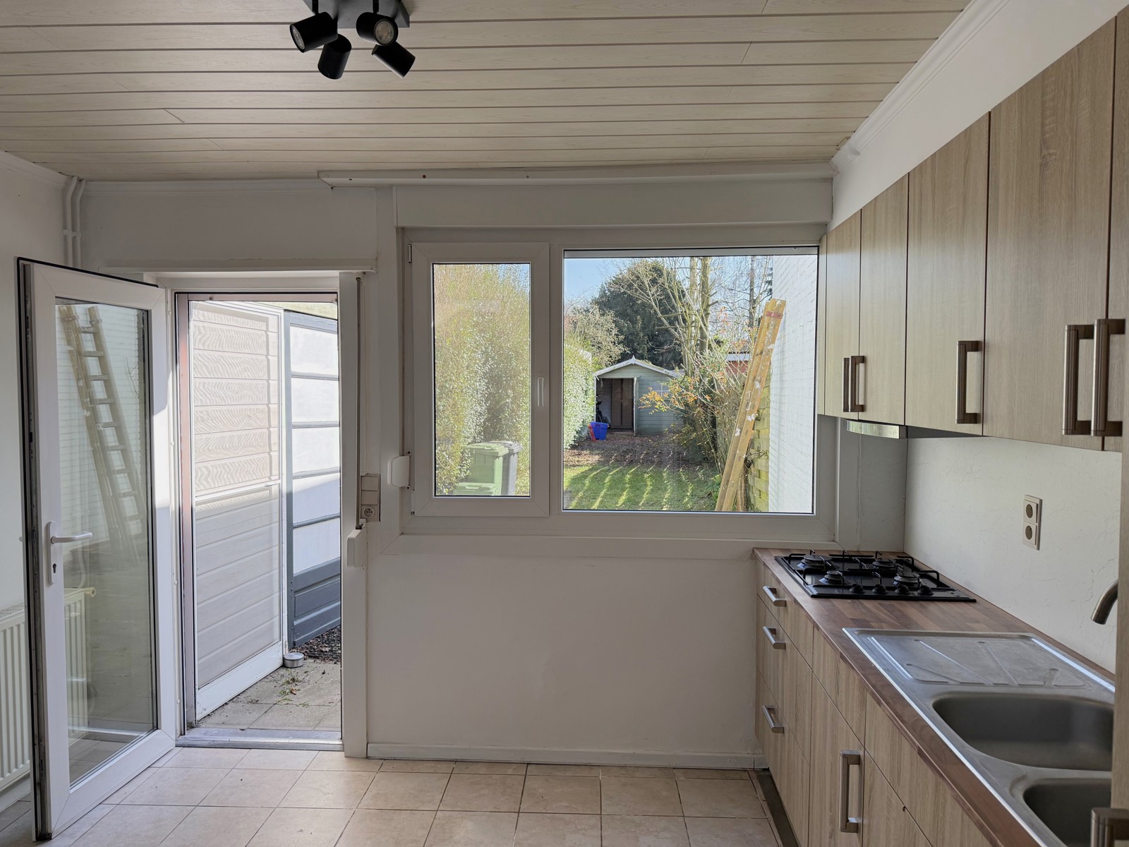 Charmante woning met diepe tuin te Brasschaat! - foto 3