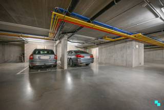 Ondergrondse autostaanplaats (PW14) gelegen te residentie Campens II in centrum Harelbeke op wandelafstand van diverse handelszaken,...
