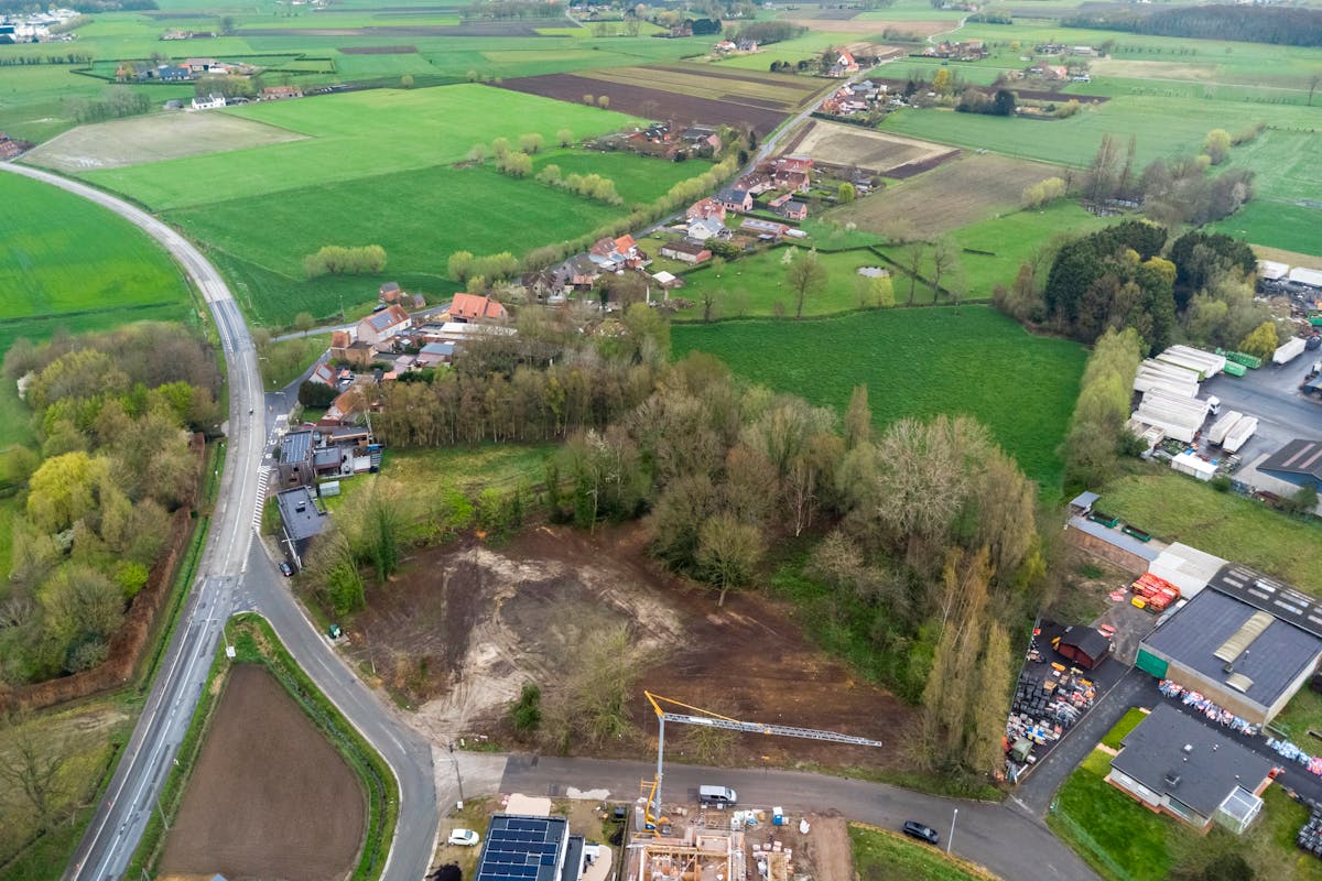 Spacious building plot (Lot B) of 1,625 m² with a rural character for sale in Aartrijke - photo 3