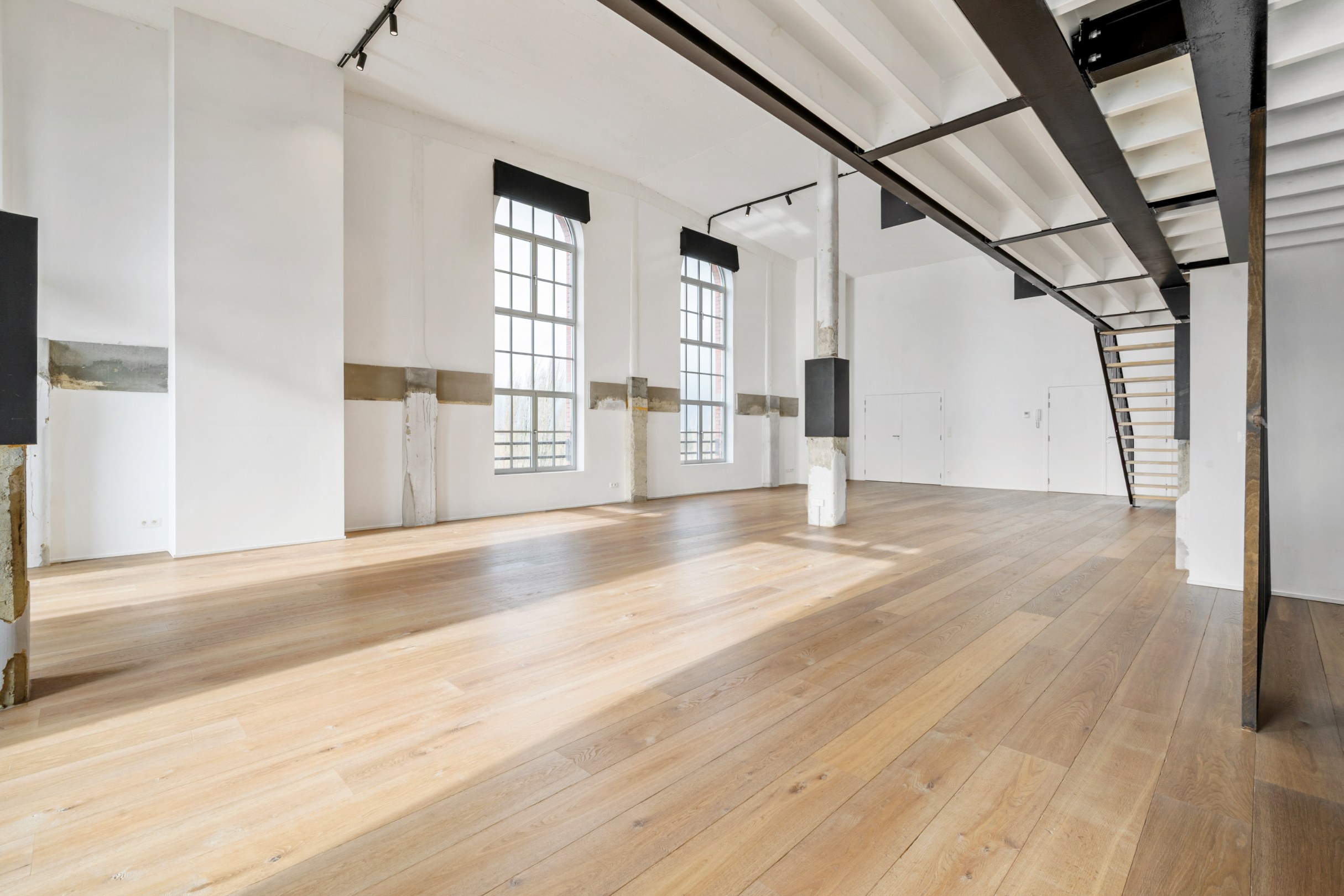 Exclusieve loft in de Chocoladeafbriek te Tongeren – 264 m² Pure luxe met terras 21m² en 2 autostaanplaatsen. - foto 4