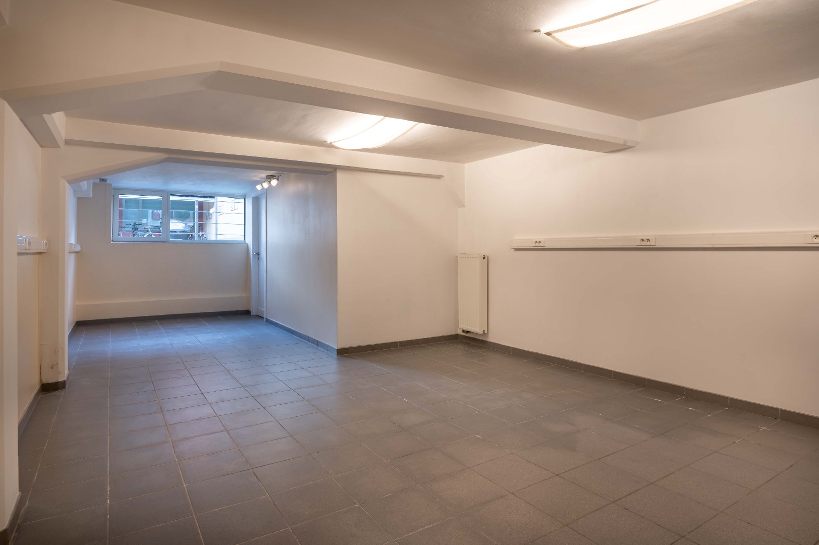 Kantoorruimte op uitstekende locatie nabij station Gent-Sint-Pieters - foto 3