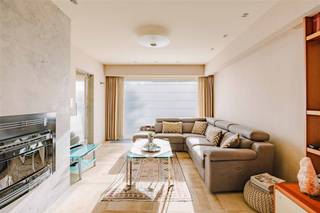 WAASMUNSTER - Op zoek naar een instapklare laagbouwvilla in het groen? Deze uitstekend onderhouden, energiezuinige woning met grote garage...